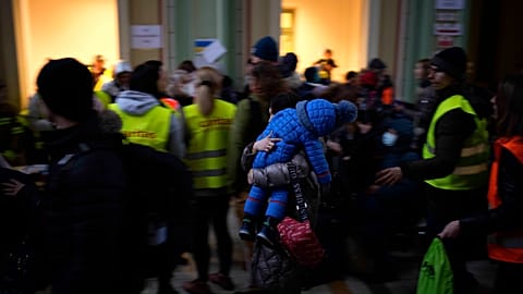 Voluntarios de toda Europa ofrecen su ayuda a los refugiados ucranianos