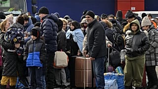 Riuscite le evacuazioni dalla città di Sumy. Kiev però accusa: "Bombe sul corridoio di Mariupol"