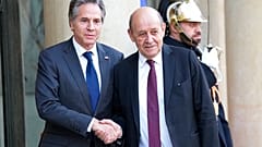 Einigkeit zwischen Blinken und Macron: Druck gegenüber Putin aufrechterhalten