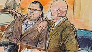 Guy Wesley Reffitt (à gauche) et son avocat (à droite)