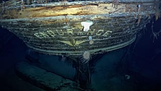 La poupe de l'Endurance, lors de sa découverte dans la mer de Weddel en Antarctique en mars 2022