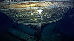Ледяная вода прекрасно сохранила деревянный парусник