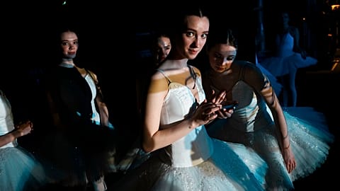 Schwanensee und Nussknacker - gestrandetes Kiewer Ballett tritt im Pariser Châtelet auf