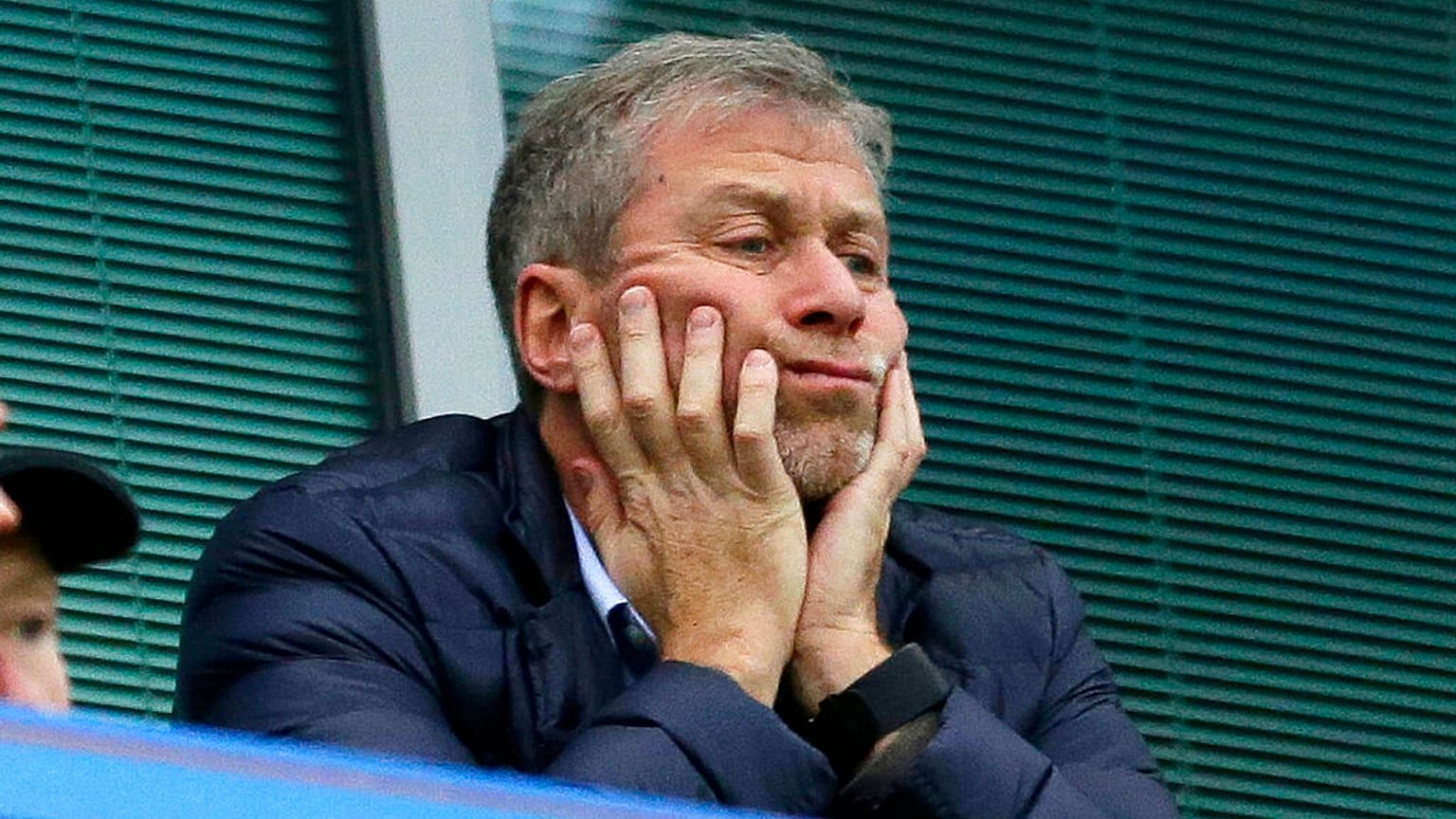Tempi pensierosi per Roman Abramovich. 