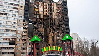 Zerstörtes Wohnhaus in Charkiw in der Ukraine am 8. März 2022