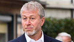 Roman Abramovics egy ellene indított per tárgyalására érkezik a fribourgi kerületi bíróságra 2018. május 2-án – képünk illusztráció