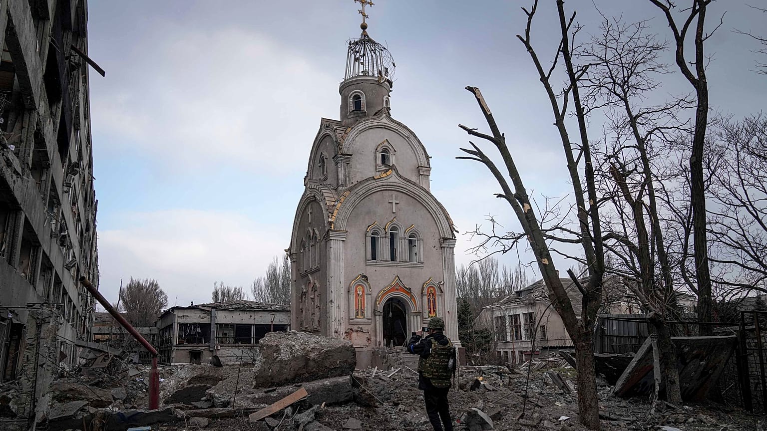 Разрушенная церковь в Мариуполе, 10 марта
