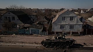 Ukraine : les forces russes positionnées autour de Kyiv