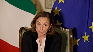 وزيرة الداخلية الإيطالية لوسيانا لامورجيس.