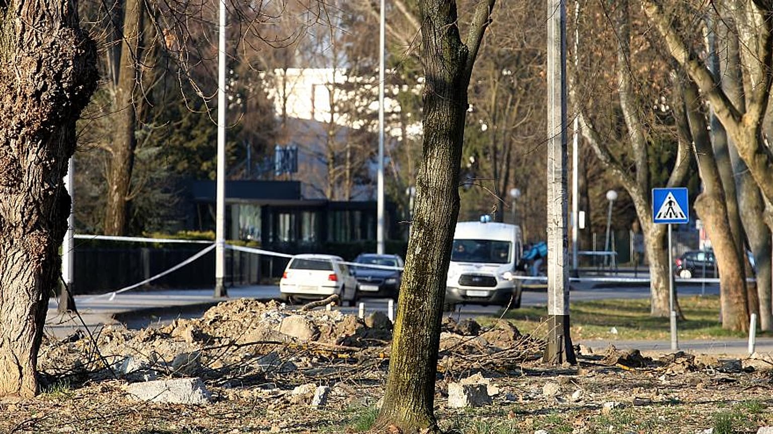 Das Bild vom 11. März zeigt den Aufprall-Ort eines unbemannten Flugobjekts nahe der kroatischen Hauptstadt Zagreb.