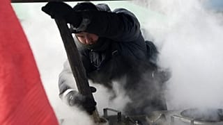 Ucraina, i volontari sfamano migliaia di persone