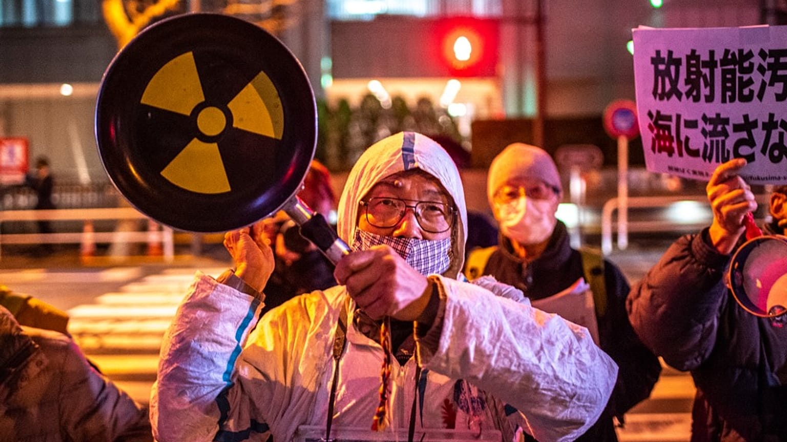 Una manifestazione a Tokyo contro TEPCO