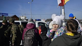 Una nueva vida lejos de Ucrania para los refugiados llegados a Italia y Francia 