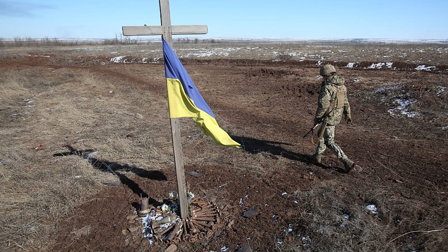Обстрел аэродрома в Луцке: репортаж нашего корреспондента