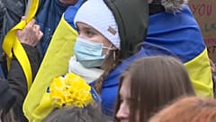 Teilnehmerin einer Kundgebung in Paris