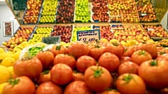 Επί μήνες, οι τιμές των τροφίμων στην Ελλάδα καταγράφουν διψήφια ποσοστά αύξησης