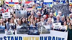 Tüntetés Strasbourgban az ukrán háború ellen március 14-én