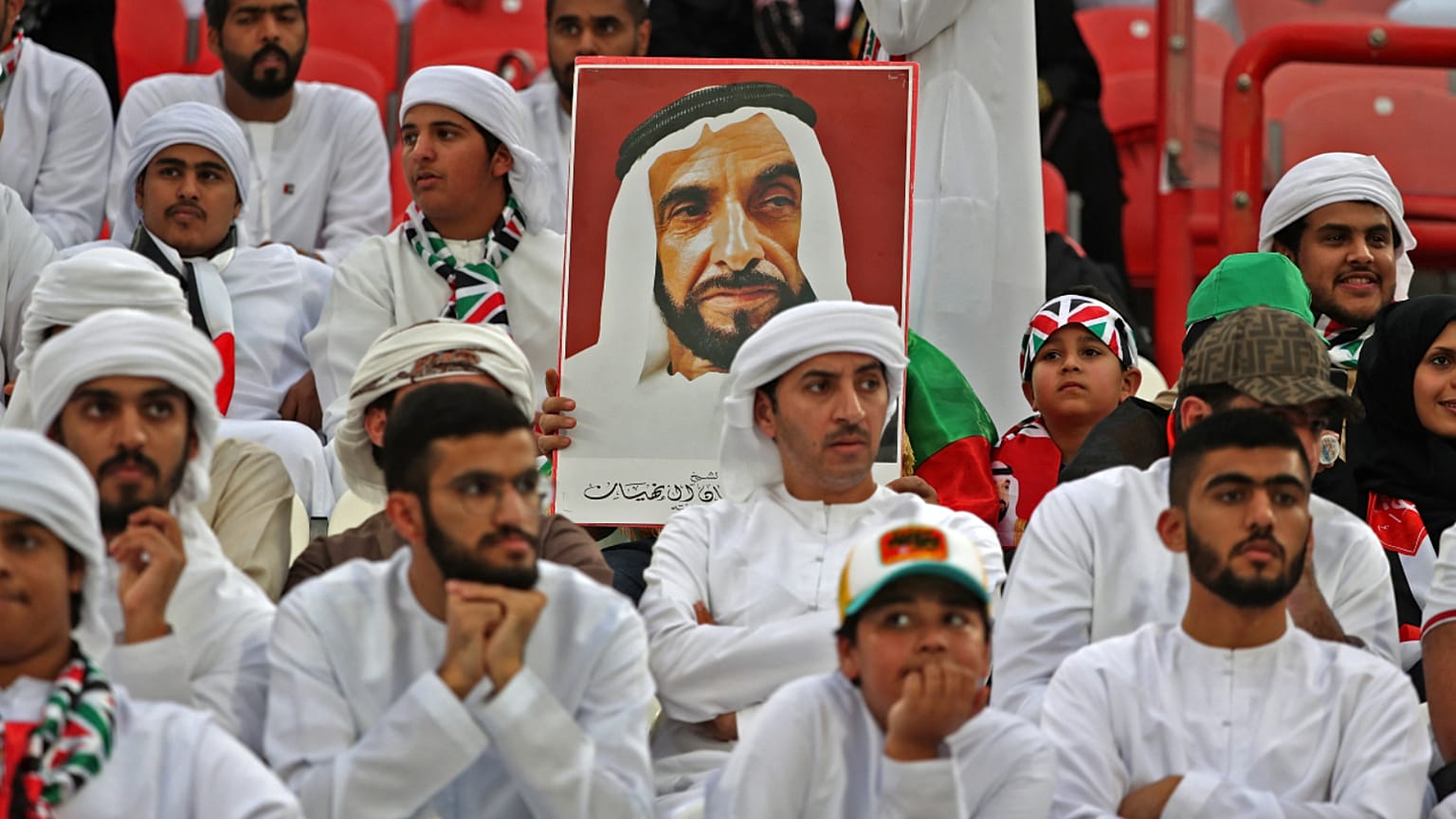 صورة أرشيفية للجماهير في ملعب آل نهيان