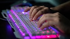 Rusya'nın Ukrayna'yı işgali: 300 bin kişilik gönüllü 'hacker ordusu' Moskova'ya karşı savaşıyor
