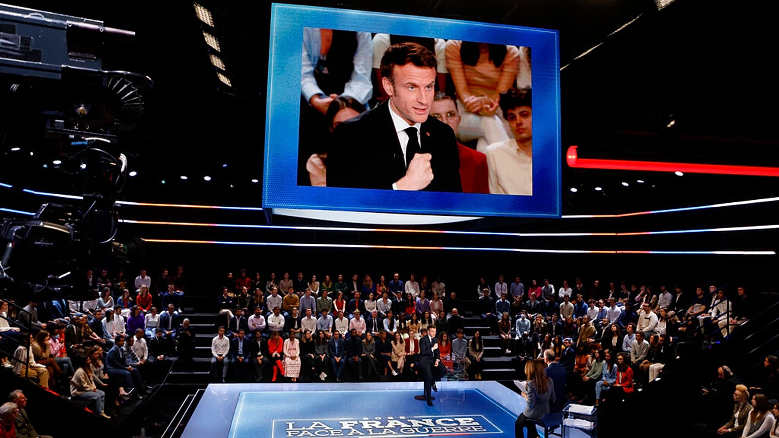 Francia, presidenziali: confronto in tv per 8 candidati