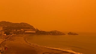 orange-tinted cars, dusty metro corridors and a hazy horizon in Madrid after a thin layer of sand from the Sahara fell on a large part of Spain on the night of March 14th. 