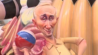 Representación del presidente ruso, Vladímir Putin, en una de las Fallas de Valencia