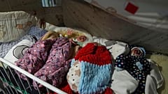 Herzzerreißend für alle Beteiligten: Dutzende Wunschbabys sitzen in der Ukraine fest