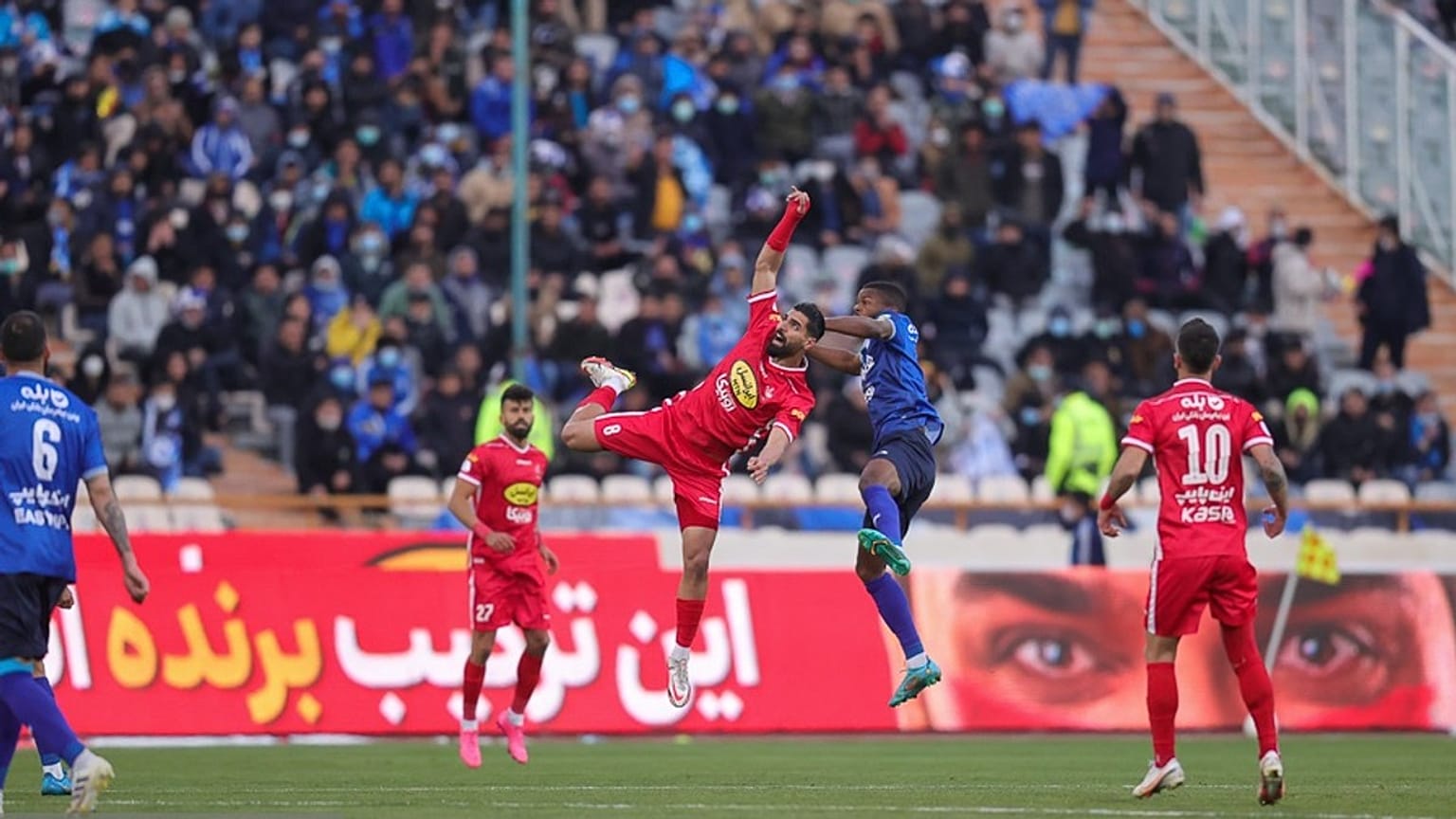 تساوی دو تیم پرسپولیس و استقلال در دربی تهران