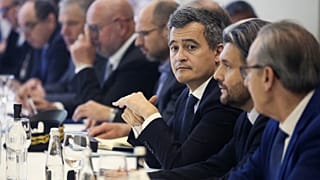 Le ministre de l'Intérieur Gérald Darmanin lors d'une réunion avec les syndicats, le 16 mars 2022 à Ajaccio.