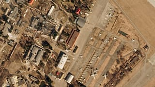 Разрушения после российского авиаудара по международному аэропорту Львова, 18 марта 2022 г.