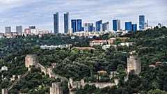 İş Bankası ve Denizbank ayrı ayrı yaptıkları açıklamada Mir kullanımını askıya aldıklarını açıklamıştı