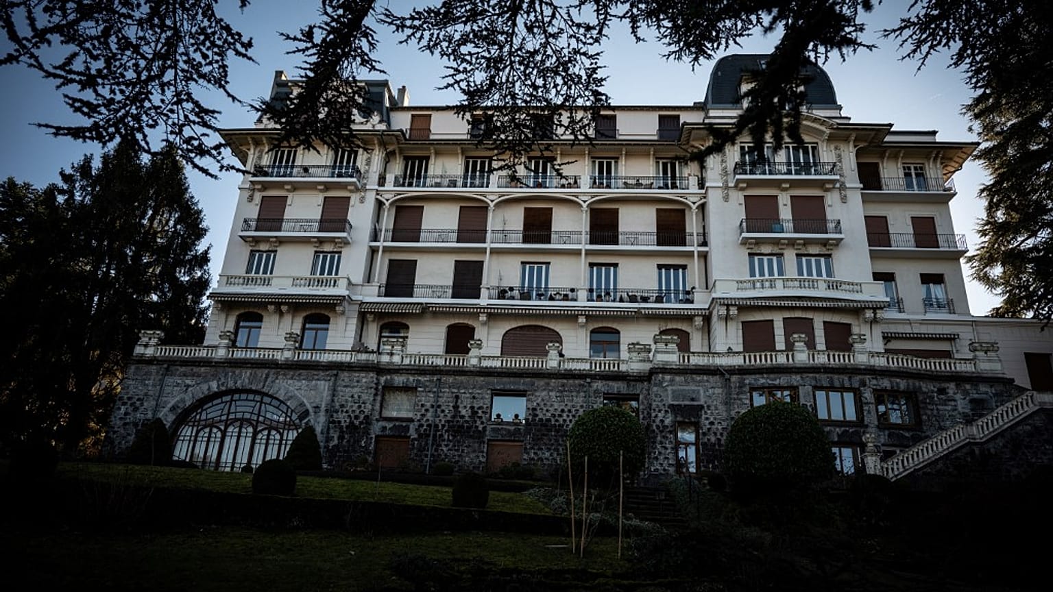L'ancien hôtel du Parc où les accords d'Évian ont été conclus le 18 mars 1962.