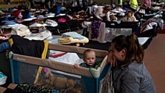 Ukrainische Flüchtlinge: "Alles geschlossen, Kinder schreien, es ist beängstigend"