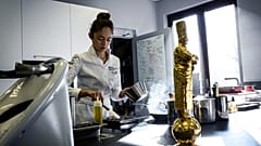 Naïs Pirollet en cuisine