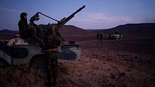 İspanya'nın eski sömürgesi Batı Sahra'dan 1976 yılında çıkmasıyla Polisario Cephesi ile Rabat yönetimi arasında günümüze kadar devam eden sorunlar başlam