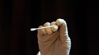 Covid-19 : les contaminations toujours en hausse
