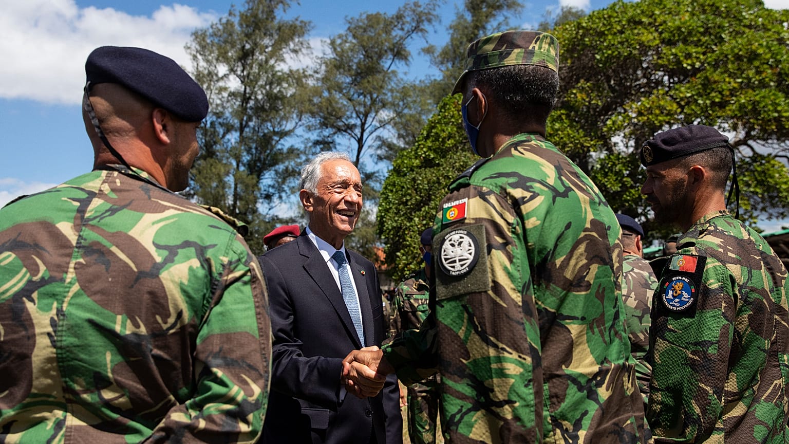 Visita de Marcelo Rebelo de Sousa aos militares em Moçambique