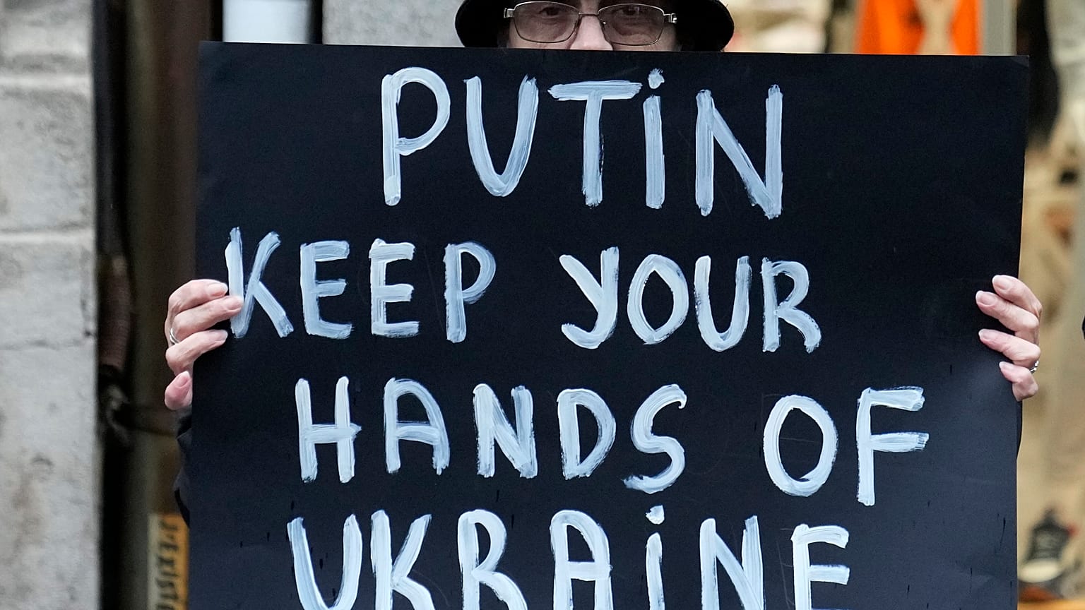 Oroszok és ukránok közösen tiltakoztak a háború ellen