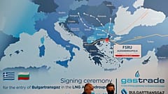 A cseppfolyós gázterminál megépítésének aláírása, 2020-ban