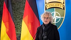 Almanya Savunma Bakanı Christine Lambrecht