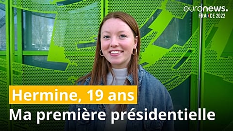Hermine; 19 ans, est membre de Génération Z, le mouvement des jeunes avec Éric Zemmour. 