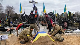 Auf dem Friedhof in Kiew in der Ukraine