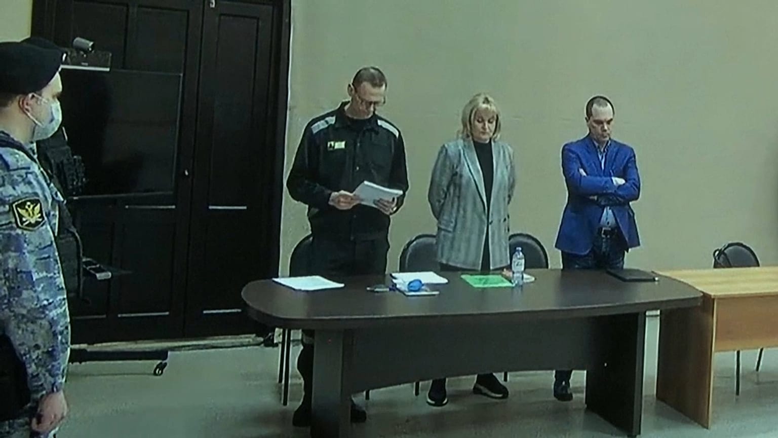 "Schauprozess": Putin-Gegner Nawalny zu weiteren 9 Jahren Haft verurteilt