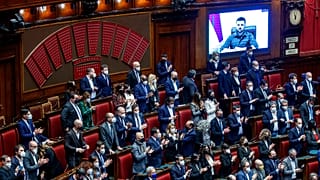El presidente ucraniano, Volodímir Zelenski, habla ante el Parlamento italiano