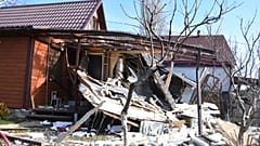 Vista de un edificio dañado por un bombardeo en Odesa, Ucrania, 21/3/2022.