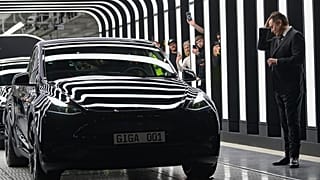 Tesla'nın kurucusu Elon Musk Berlin'deki fabrikanın açılış törenine katıldı