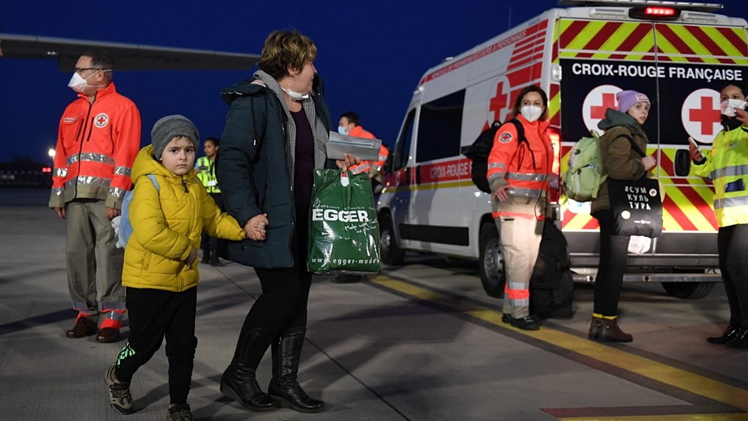 Guerra in Ucraina, venti bambini ammalati di cancro curati in Francia