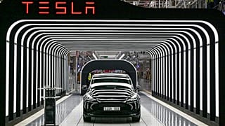 Tesla передала первые 30 машин с нового завода под Берлином.