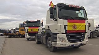 Camioneros en huelga en España