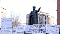 Kosova'daki etnik Sırplar Sırbistan'daki seçimlere katılmalarının yasaklanmasını protesto etti